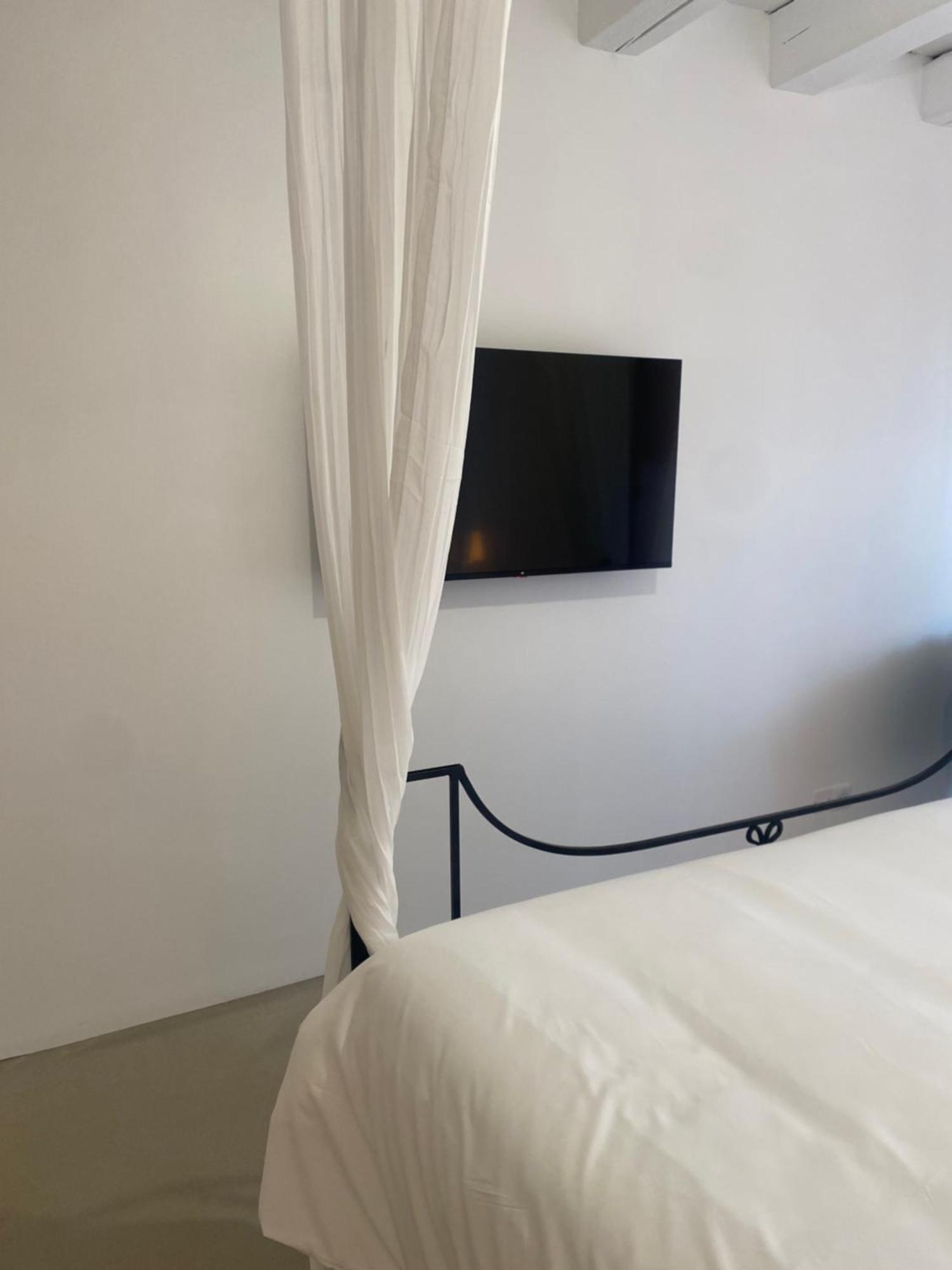 Hebe La Villa Cogolin Buitenkant foto